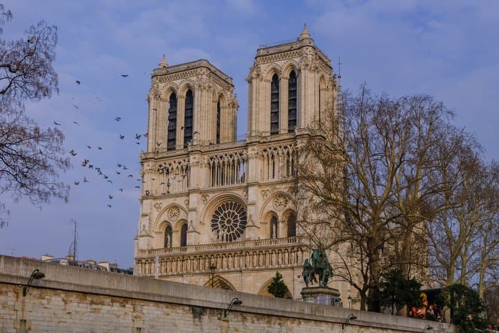 Paris Half-Day: 30+ Sights, Eiffel Tower, Montmartre & Notre-Dame — photo 5
