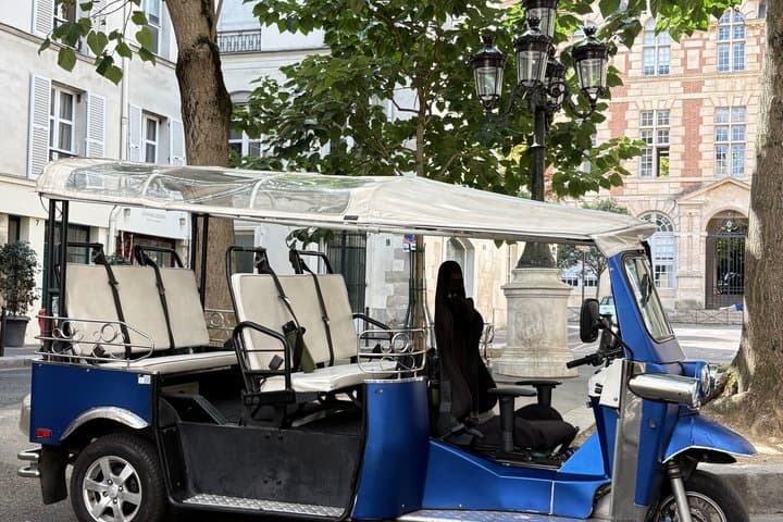 Paris: Electric Tuktuk tour with photo and audio stops — photo 4