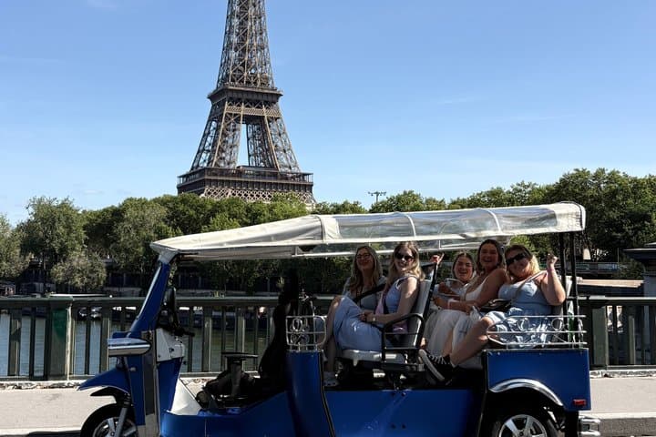 Paris: Electric Tuktuk tour with photo and audio stops — photo 5