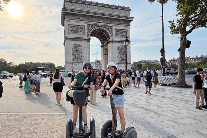 Paris Segway Tour with Ticket for Seine River Cruise — photo 2