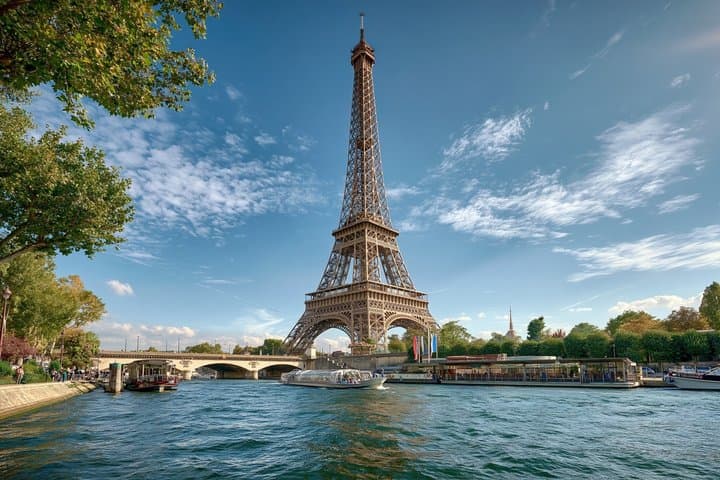 Paris 30+ Sights: Montmartre, Eiffel Tower & Arc Entry — photo 4