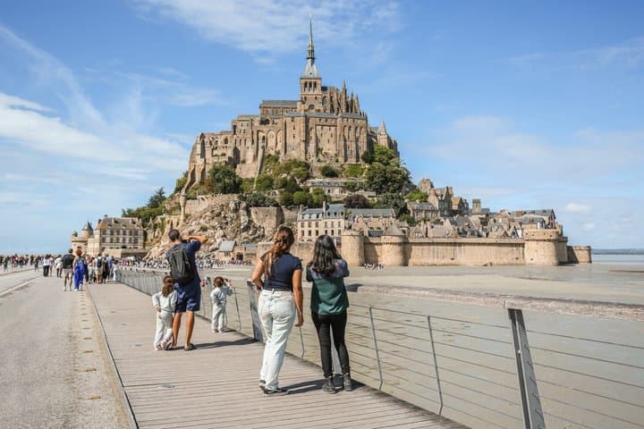 Mont Saint Michel Guided Day Trip with Hotel Pickup — photo 12