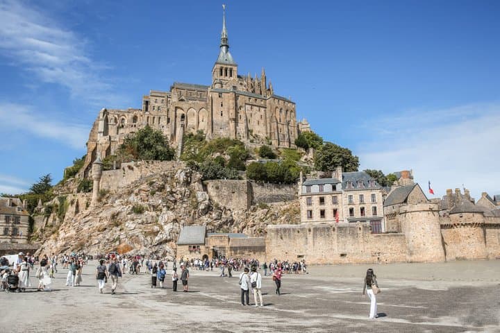Mont Saint Michel Guided Day Trip with Abbey Entry from Paris — photo 15