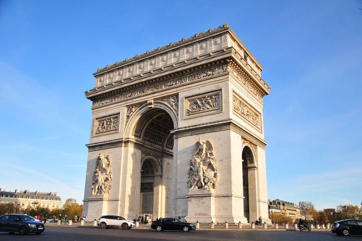 Paris 10+ Highlights: Montmartre & Arc Rooftop Entry — photo 2
