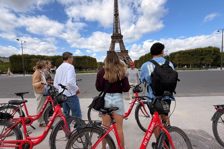 Paris: Bike or eBike Tour, Top Sights & Local Insights — photo 3