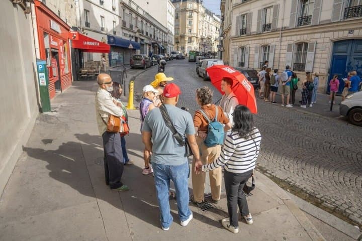 Montmartre and Sacré-Cœur Walking Tour with a Local Guide — photo 8