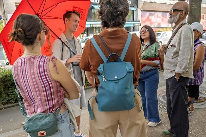 Montmartre and Sacré-Cœur Walking Tour with a Local Guide — photo 14