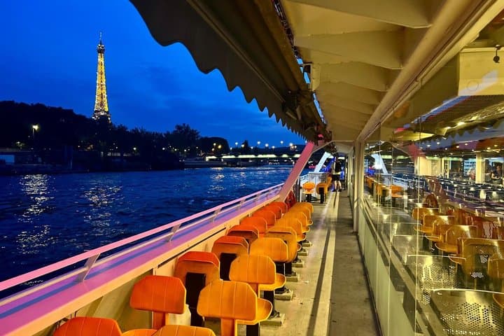 Paris: Evening Lights Cruise with Legendary Bateaux-Mouches — photo 9