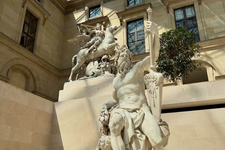 Louvre Private Night Tour After Hours Exclusive Experience — photo 12