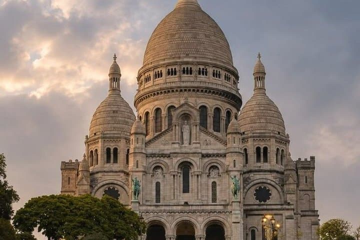 Montmartre Guided tour of the Parisian artists' district — photo 1
