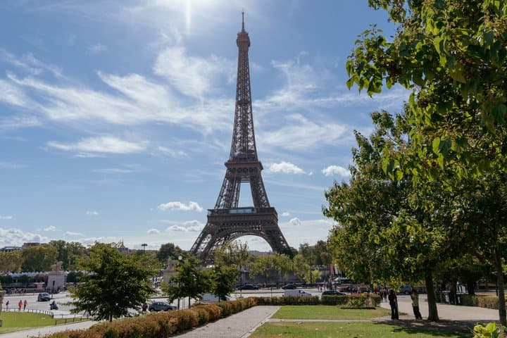 Paris: Eiffel Tower Guided Tour to Summit — photo 1