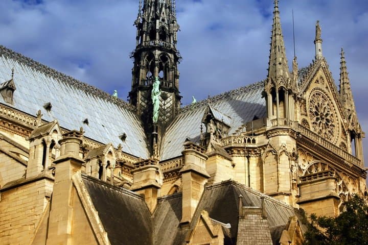 Notre-Dame Guided Tour and Macarons at a Parisian Patisserie — photo 7