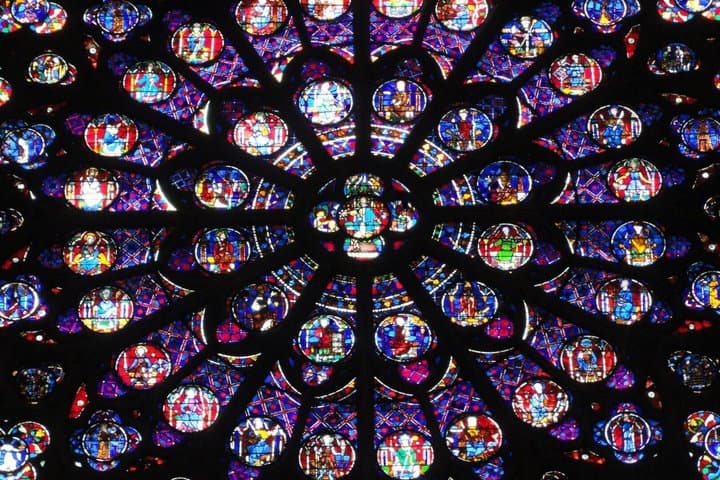 Notre-Dame Guided Tour and Macarons at a Parisian Patisserie — photo 13