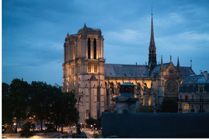 Notre-Dame Guided Tour and Macarons at a Parisian Patisserie — photo 14