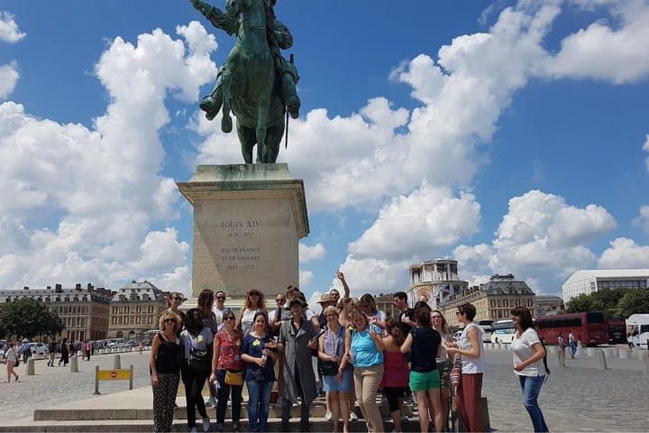 Notre-Dame Guided Tour and Macarons at a Parisian Patisserie — photo 16