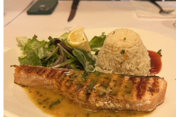 Notre-Dame Guided Tour and Lunch at a Parisian Restaurant — photo 7