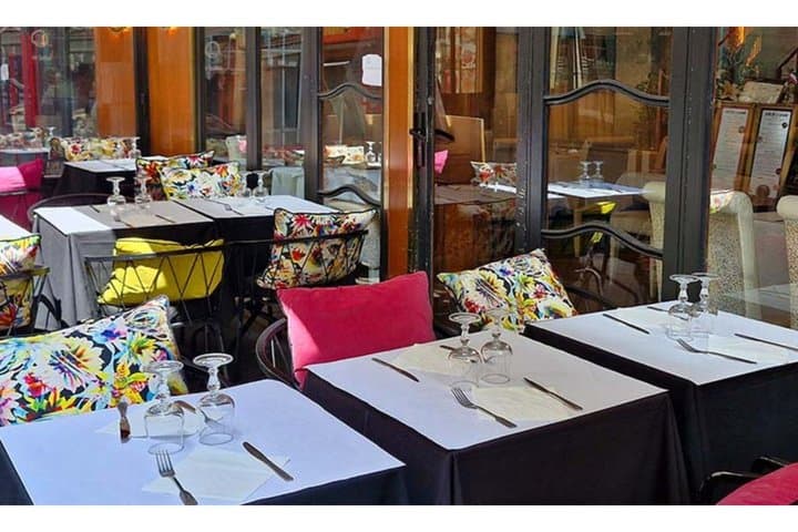 Notre-Dame Guided Tour and Lunch at a Parisian Restaurant — photo 3