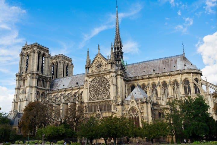 Notre-Dame Guided Tour and Lunch at a Parisian Restaurant — photo 11