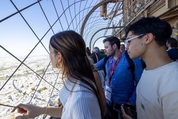 Eiffel Tower Elevator Reserved access & Optional Summit & Cruise — photo 13