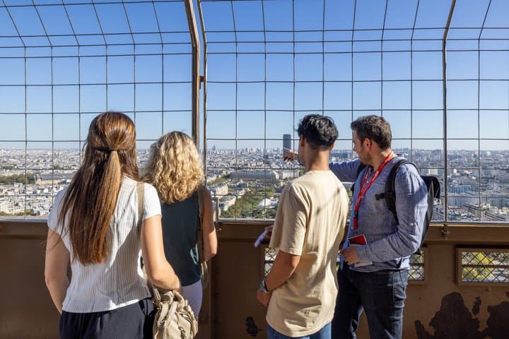 Eiffel Tower Reserved Access by Elevator and Seine Cruise — photo 10