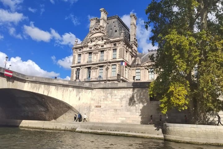 Paris Private Seine River Cruise with your Captain Guide — photo 4