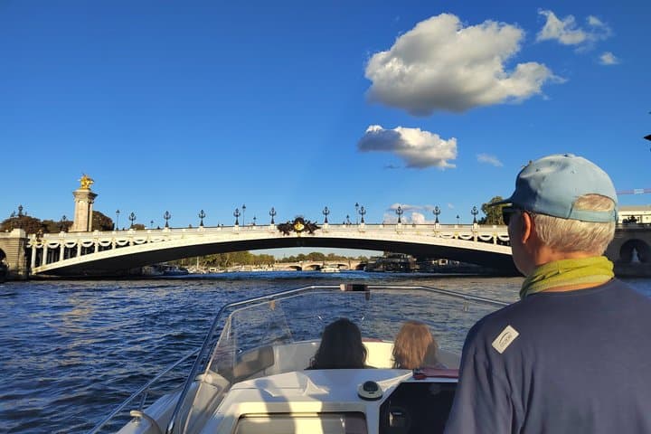 Paris Private Seine River Cruise with your Captain Guide — photo 5
