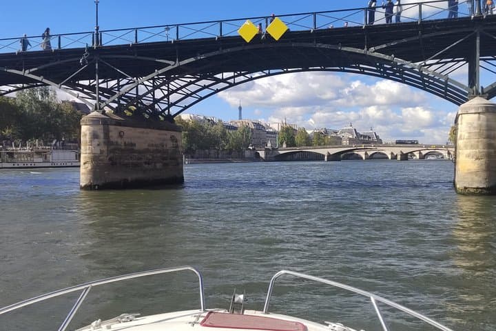 Paris Private Seine River Cruise with your Captain Guide — photo 6