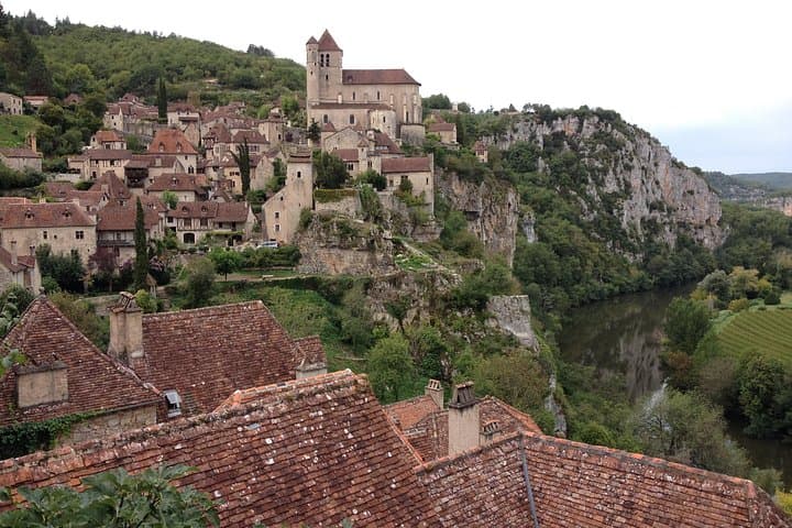 St Cirq LaPopie and Pech Merle Cavern Tour from Toulouse
