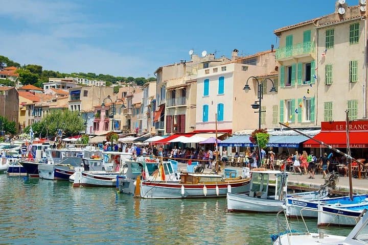 Aix en Provence & Cassis Private Tour with Official Tour Guide !