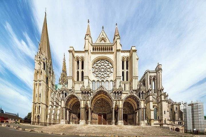 Versailles and Chartres Private Day Tour from Paris