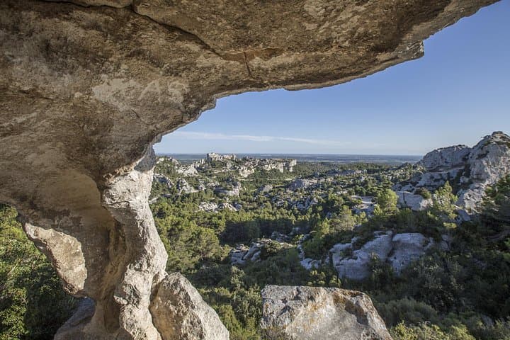 Discovery of Les Alpilles from Avignon