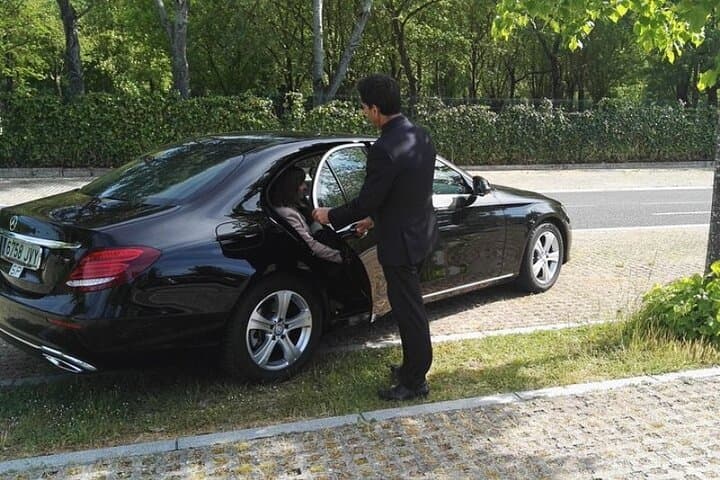 Private Transfer from Biarritz city to Vitoria