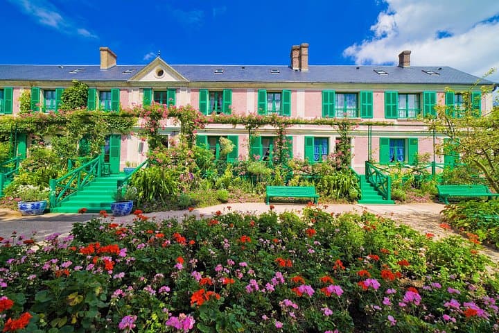 Rouen & Monet's Giverny Private Tour from Le Havre I Guide Option