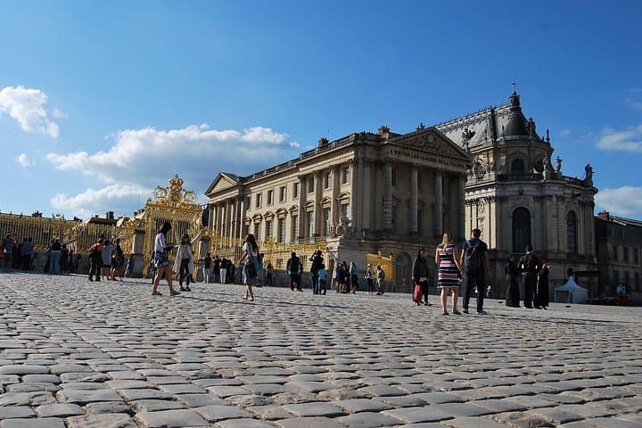 Versailles Small Group Guided Tour with Local Guide