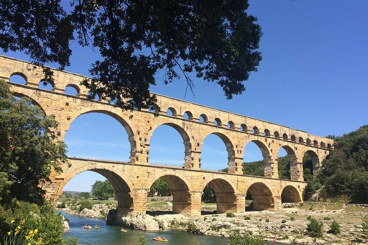 Provence Highlights Full-Day Tour from Avignon