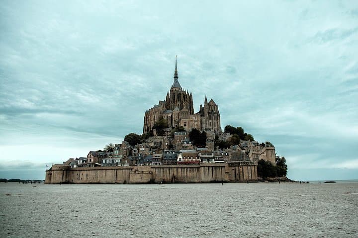 5-hour Private Tour of Mt St Michel From St Malo hotel or port