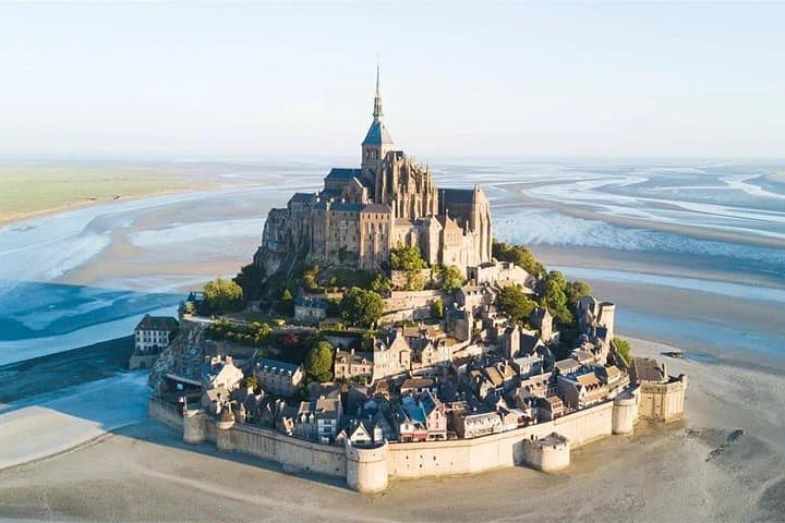 Day Trip Mont-Saint-Michel with a local driver from Rennes - 6 hours