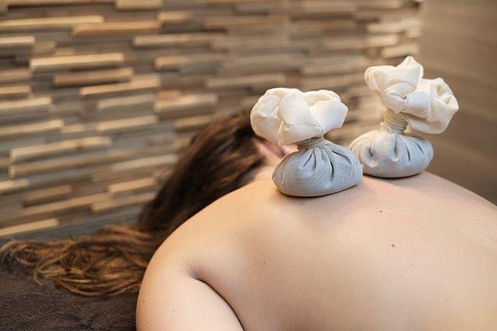 30-minute Relaxing Treatment in Burgundy