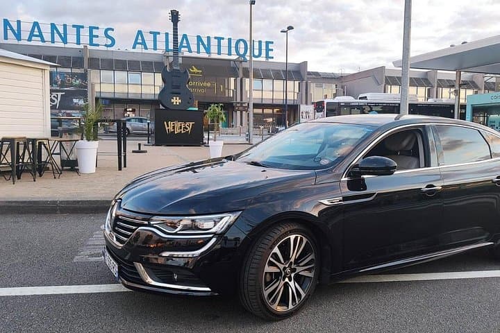 Private Transfer from Airports to Nantes