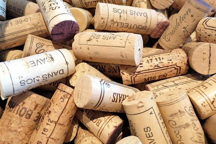 Saint Emilion & Pomerol Vineyard Tour with Private Driver Guide