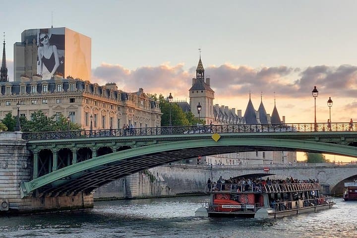 5 Days in Paris: Guided Tour with an Expert Francophile