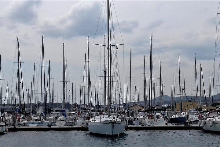 Private Transfer From Lyon To Toulon With a 2 Hour Stop