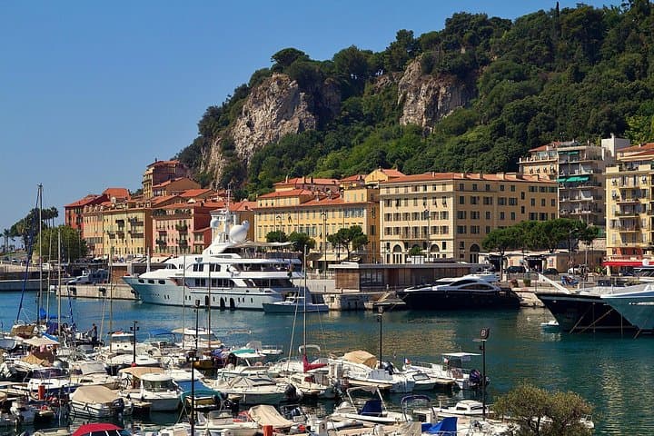 Saint Tropez to Nice Private Nonstop Car or Van Transfer