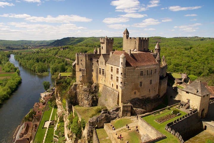 Sarlat : Private morning tour to Dordogne Valley by Exploreo24