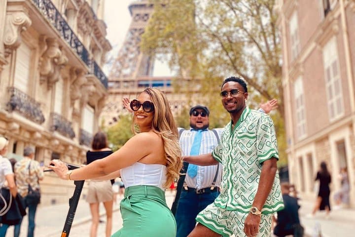 Electric Scooter Guided Tour of Paris
