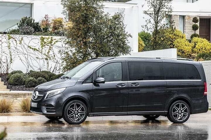 Departure by Private Van from Bordeaux to Bordeaux Airport BOD