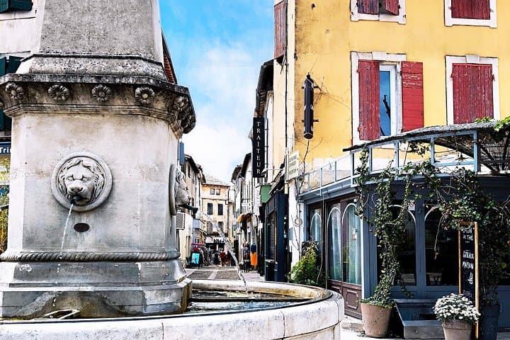 Private Transfers from Marseille and Saint-Rémy de Provence Airports