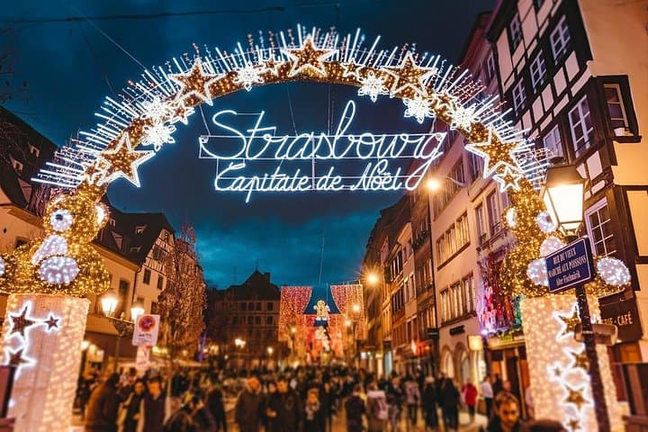 A Private Christmas Walking Tour in Strasbourg with Mulled wine