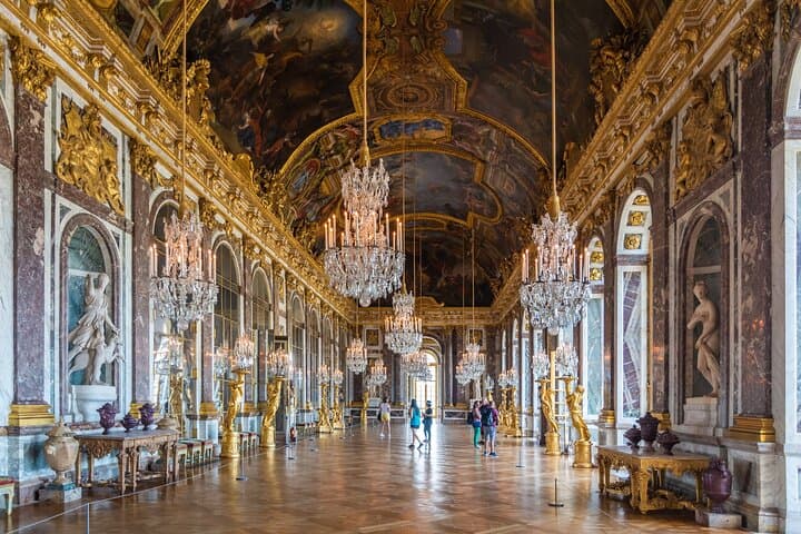 Versailles Palace and Gardens Tour