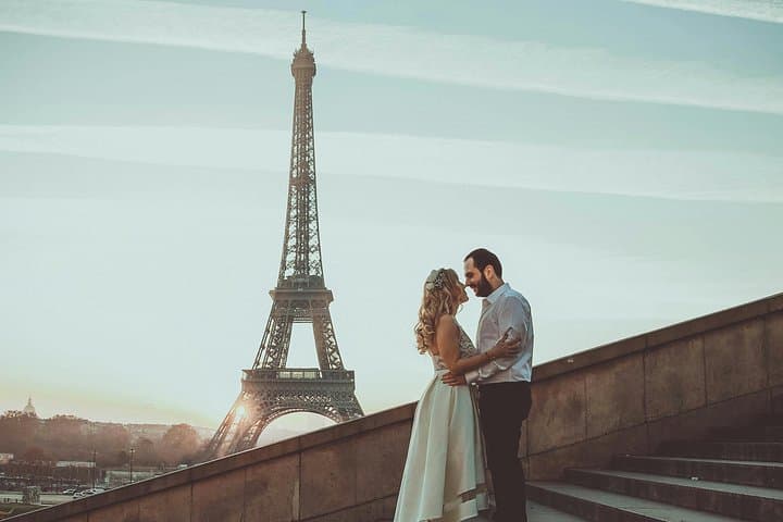 Romantic Photoshoot Love at Trocadéro Gardens